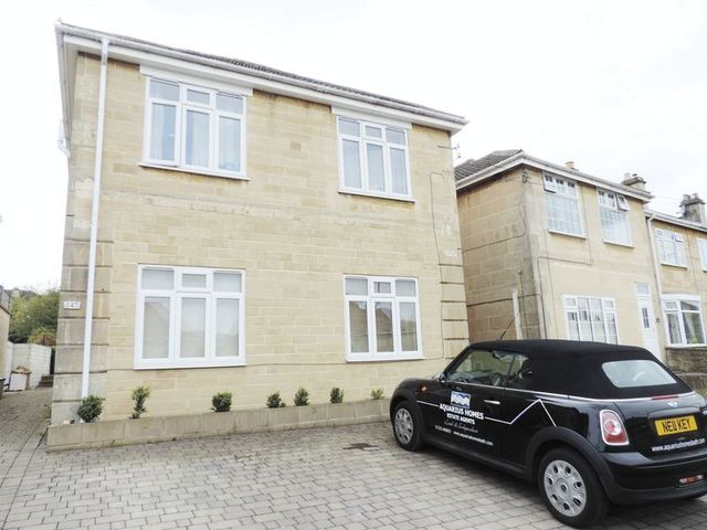  Image of 2 bedroom Flat to rent in Englishcombe Lane Bath BA2 at 147 Englishcombe Lane  Bath, BA2 2EL