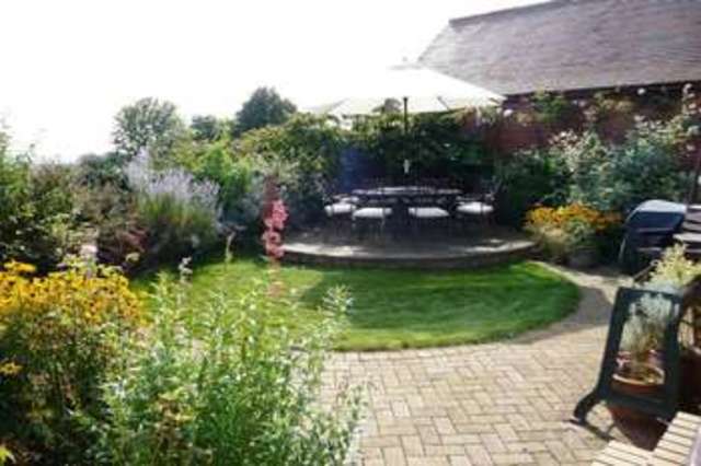  Image of 4 bedroom Detached house to rent in Evesham Road Astwood Bank Redditch B96 at Evesham Road Astwood Bank Redditch, B96 6DY