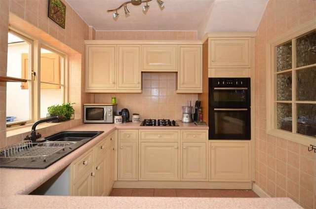  Image of 3 bedroom Terraced house for sale in Fairfield Road Broadstairs CT10 at Broadstairs Kent Broadstairs, CT10 2JU