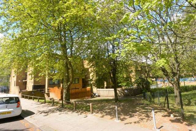  Image of 1 bedroom Flat to rent in Tavistock Crescent London W11 at 20 Tavistock Crescent  London, W11 1AX