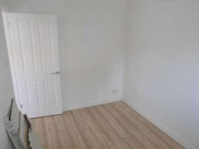 Image of 1 bedroom Flat to rent in Farley Road Selsdon South Croydon CR2 at Farley Road Selsdon SOUTH CROYDON, CR2 8DB