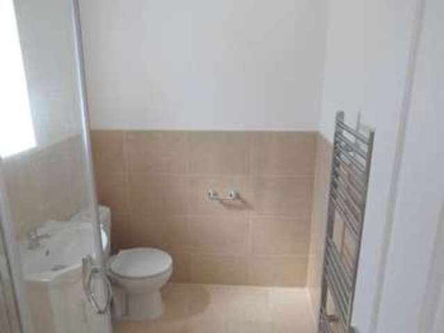  Image of 1 bedroom Flat to rent in Farley Road Selsdon South Croydon CR2 at Farley Road Selsdon SOUTH CROYDON, CR2 8DB