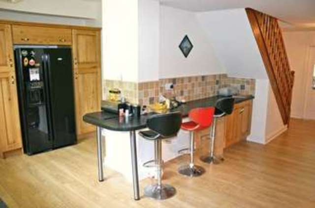  Image of 5 bedroom Detached house to rent in Farrar Lane Adel Leeds LS16 at Farrar Lane Adel Leeds, LS16 7AA