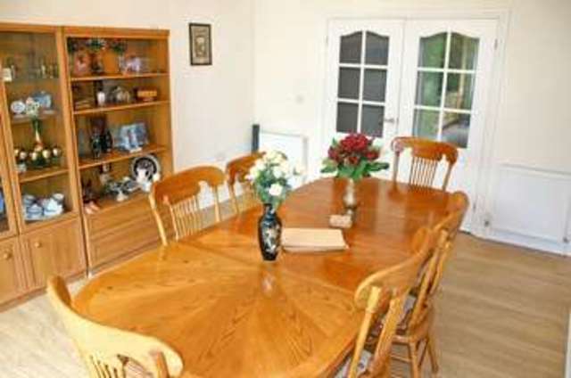  Image of 5 bedroom Detached house to rent in Farrar Lane Adel Leeds LS16 at Farrar Lane Adel Leeds, LS16 7AA