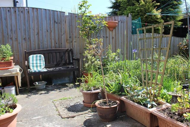  Image of 2 bedroom Terraced house for sale in Federation Road London SE2 at Abbey Wood London Lesnes Abbey, SE2 0JU