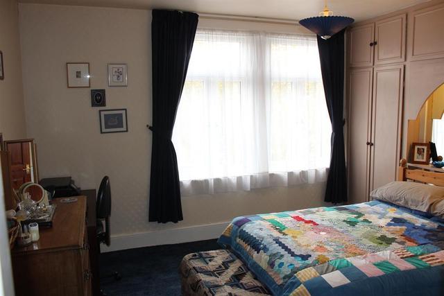  Image of 2 bedroom Terraced house for sale in Federation Road London SE2 at Abbey Wood London Lesnes Abbey, SE2 0JU