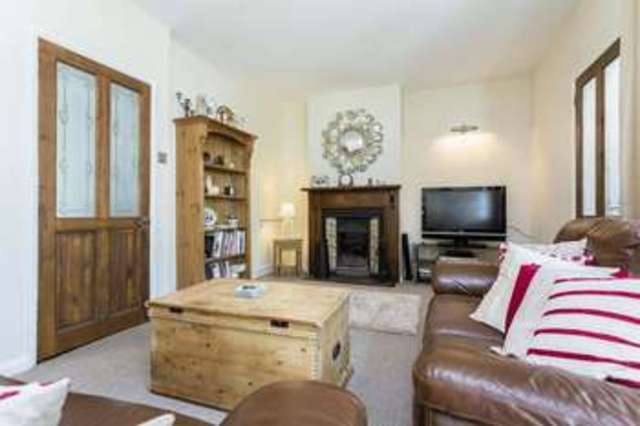  Image of 3 bedroom Semi-Detached house for sale in Finchdean Road Rowland
