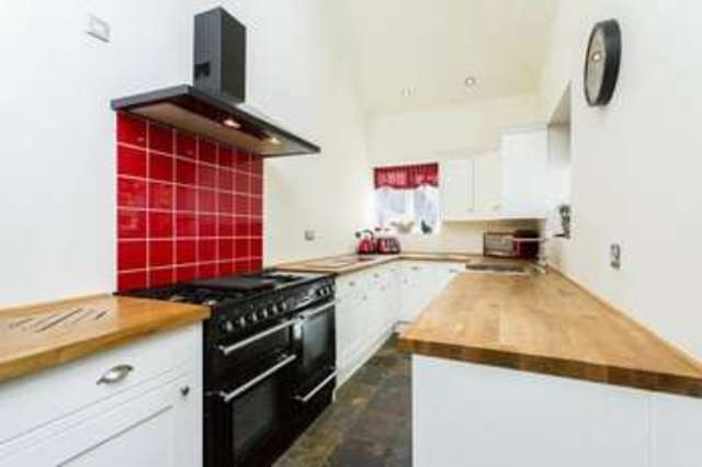  Image of 3 bedroom Semi-Detached house for sale in Finchdean Road Rowland