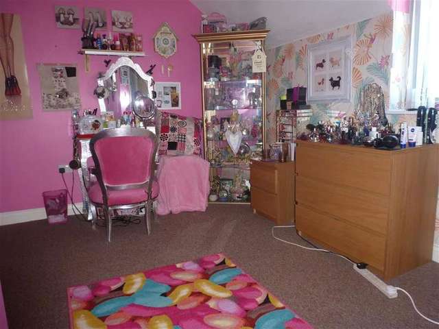  Image of 3 bedroom Town House for sale in Meadow Place Havant PO9 at Havant Hampshire Havant, PO9 1EF