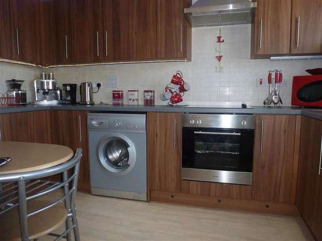  Image of 3 bedroom Town House for sale in Meadow Place Havant PO9 at Havant Hampshire Havant, PO9 1EF