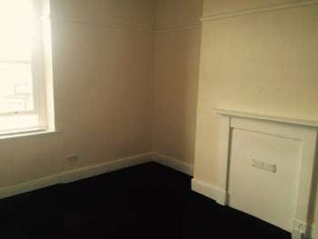  Image of 5 bedroom Terraced house to rent in Fitzwilliam Street Huddersfield HD1 at Fitzwilliam Street  Huddersfield, HD1 5PS