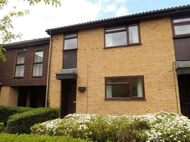  Image of 1 bedroom Terraced house to rent in Fleetham Gardens Lower Earley Reading RG6 at Lower Earley  Reading, RG6 4BY