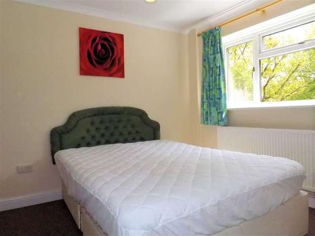 Image of 1 bedroom Terraced house to rent in Fleetham Gardens Lower Earley Reading RG6 at Lower Earley  Reading, RG6 4BY