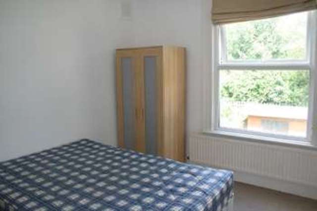  Image of 2 bedroom Flat to rent in Fordwych Road London NW2 at Kilburn London Fortune Green, NW2 3NH