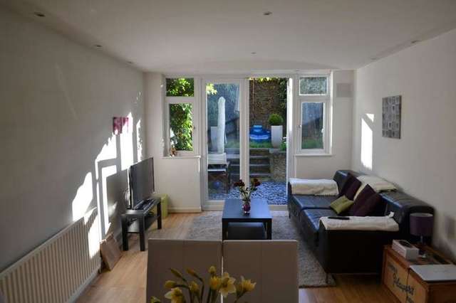 Image of 1 bedroom Flat to rent in Forest Hill Road London SE22 at Forest Hill Road  London, SE22 0RR