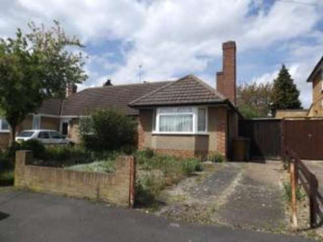  Image of 2 bedroom Bungalow for sale in Fourth Avenue Wellingborough NN8 at Wellingborough Northamptonshire Wilby, NN8 3NF