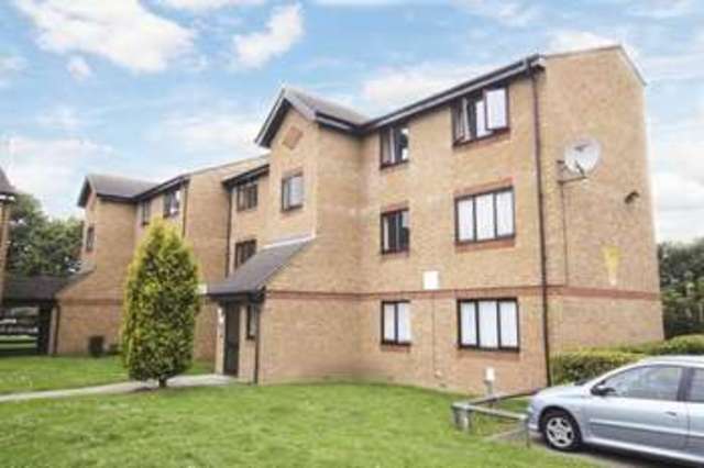  Image of 1 bedroom Flat to rent in Frank Burton Close London SE7 at Frank Burton Close  Charlton, SE7 7UE