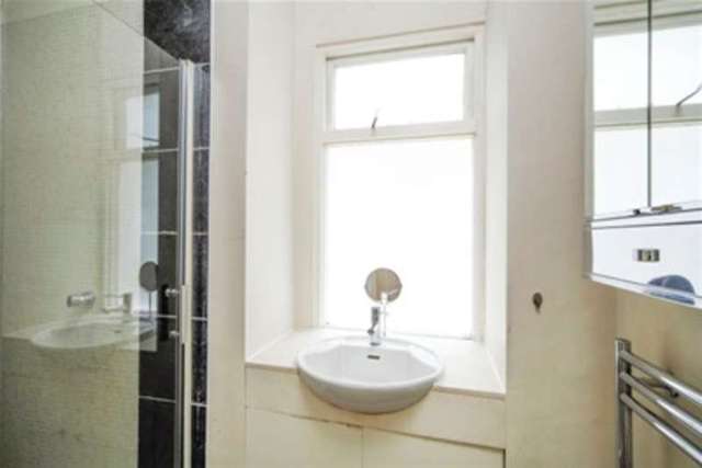  Image of 1 bedroom Flat to rent in Franklins Row London SW3 at London, SW3 4TA