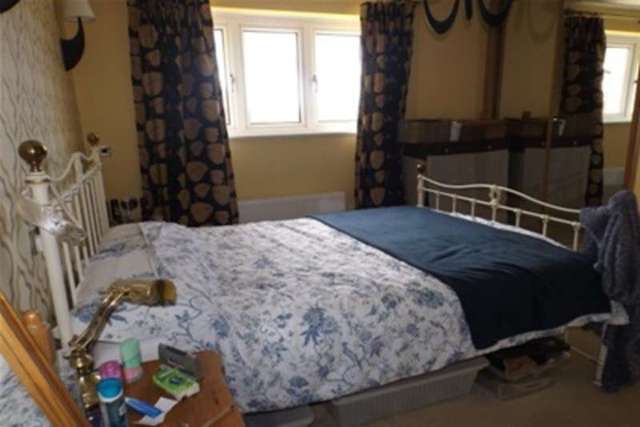  Image of 2 bedroom Flat to rent in Fraser Gardens Winchester SO22 at Winchester, SO22 5GB