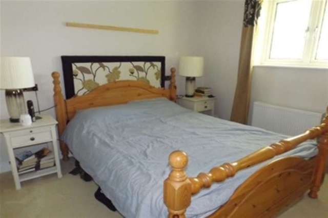  Image of 2 bedroom Flat to rent in Fraser Gardens Winchester SO22 at Winchester, SO22 5GB