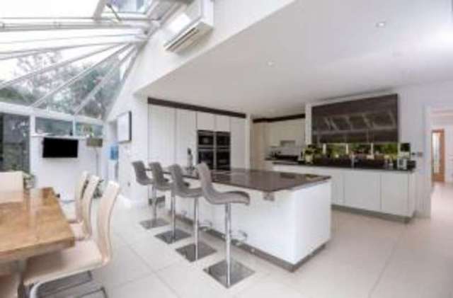  Image of 5 bedroom Detached house for sale in Friern Mount Drive London N20 at Whetstone  Oakleigh Park, N20 9DN