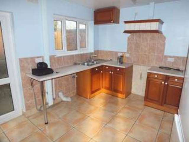  Image of 3 bedroom Semi-Detached house to rent in Furlong Road Tunstall Stoke-on-Trent ST6 at Furlong Road  Tunstall, ST6 5UN