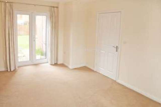  Image of 3 bedroom Semi-Detached house to rent in Gabriel Crescent Lincoln LN2 at Gabriel Crescent  Lincoln, LN2 4ZD