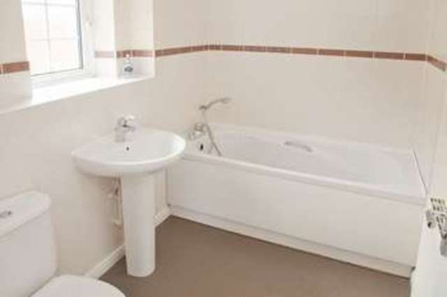 Image of 3 bedroom Semi-Detached house to rent in Gabriel Crescent Lincoln LN2 at Gabriel Crescent  Lincoln, LN2 4ZD