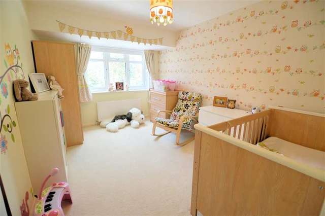  Image of 4 bedroom Detached house for sale in Garland Close Burghfield Common Reading RG7 at Burghfield Common  Reading, RG7 3JX