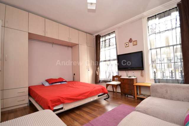  Image of Studio flat to rent in Georgiana Street London NW1 at Georgiana Street Camden Town London, NW1 0EB