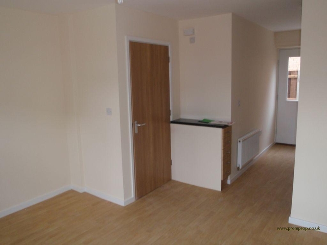  Image of 2 bedroom Terraced house to rent in Gladstone Street Norwich NR2 at Norwich, NR2 3BH