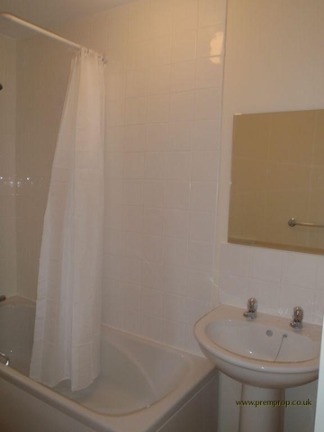  Image of 2 bedroom Terraced house to rent in Gladstone Street Norwich NR2 at Norwich, NR2 3BH