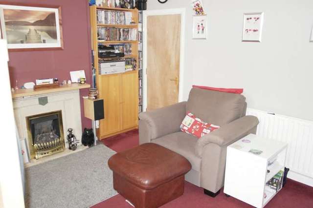  Image of 1 bedroom Detached house for sale in Gladstone Street Farsley Pudsey LS28 at Farsley, LS28 5HZ