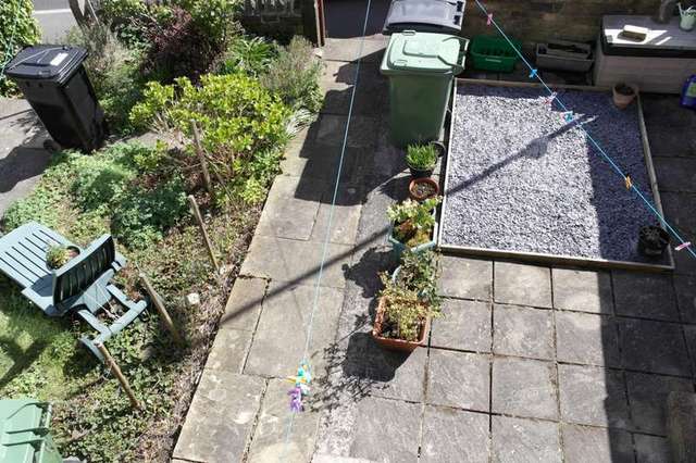  Image of 1 bedroom Detached house for sale in Gladstone Street Farsley Pudsey LS28 at Farsley, LS28 5HZ