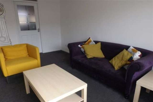  Image of 1 bedroom Flat to rent in Glen Prosen East Kilbride Glasgow G74 at Glasgow, G74 3SZ