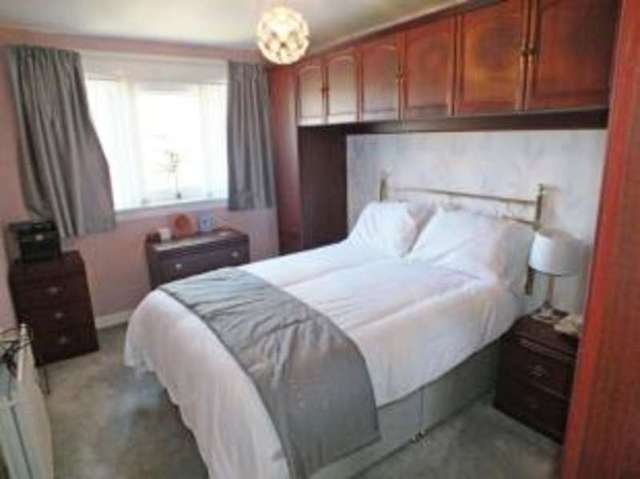  Image of 2 bedroom Flat for sale in Glenure Loan Edinburgh EH4 at Edinburgh Midlothian Cramond, EH4 7LW