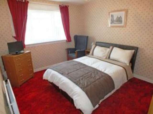  Image of 2 bedroom Flat for sale in Glenure Loan Edinburgh EH4 at Edinburgh Midlothian Cramond, EH4 7LW