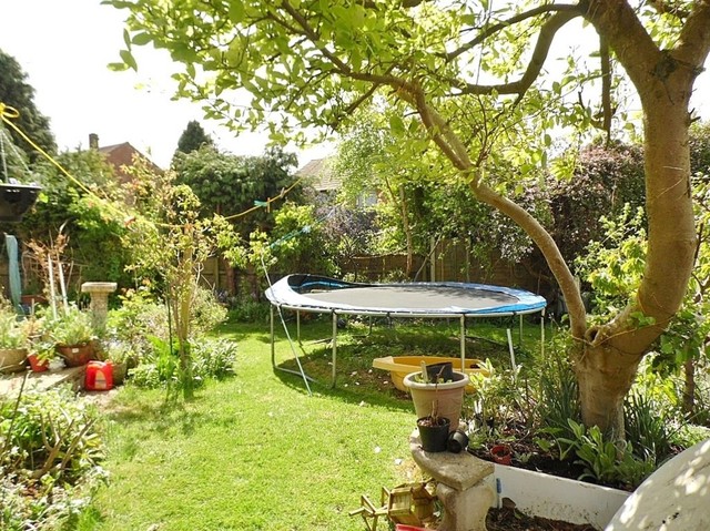  Image of 3 bedroom Semi-Detached house for sale in Gloucester Road Waterlooville PO7 at Gloucester Road  Waterlooville, PO7 7BJ