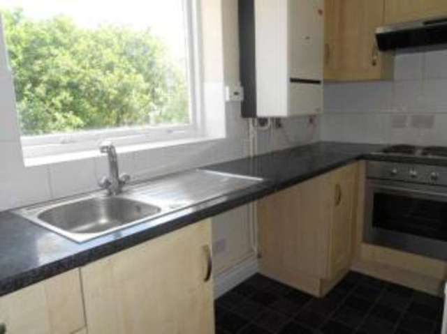  Image of 2 bedroom Flat for sale in Goldington Avenue Bedford MK40 at Bedford Bedfordshire Bedford, MK40 3BY