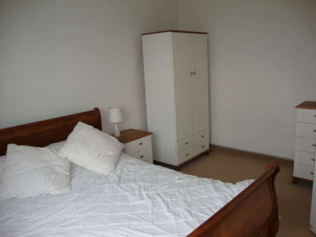  Image of 3 bedroom Flat to rent in Goldington Street London NW1 at London, NW1 1UG