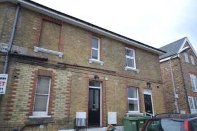  Image of 1 bedroom Flat for sale in Goods Station Road Tunbridge Wells TN1 at Tunbridge Wells Kent Royal Tunbridge Wells, TN1 2DF