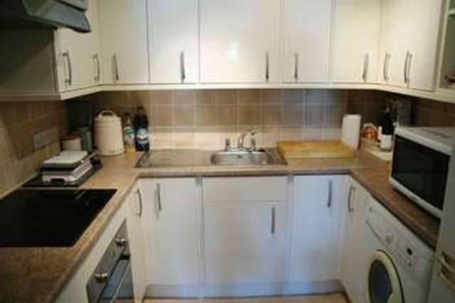  Image of 1 bedroom Flat for sale in Gordon Hill Enfield EN2 at Gordon Hill  Enfield, EN2 0QJ