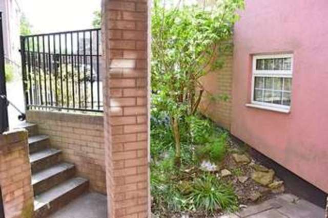  Image of 3 bedroom Flat for sale in Gordon Road Whitehall Bristol BS5 at Gordon Road Whitehall Bristol, BS5 7EE