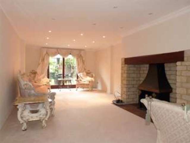  Image of 4 bedroom Detached house for sale in Goughs Lane Warfield Bracknell RG12 at Warfield Easthampstead, RG12 2PL
