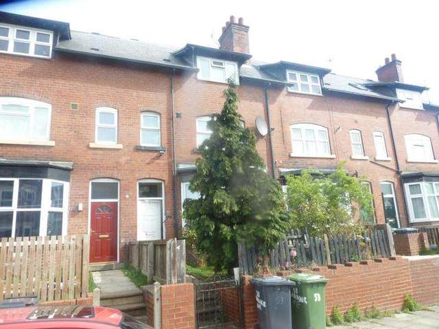  Image of 5 bedroom Detached house for sale in Grange Avenue Leeds LS7 at Leeds, LS7 4EN