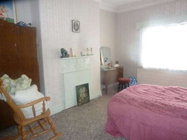  Image of 5 bedroom Detached house for sale in Grange Avenue Leeds LS7 at Leeds, LS7 4EN