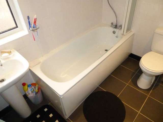  Image of 2 bedroom Bungalow for sale in Grantown Gardens Glenmavis Airdrie ML6 at Grantown Gardens Glenmavis Airdrie, ML6 0NF