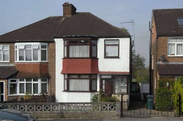  Image of 3 bedroom Semi-Detached house for sale in Grasvenor Avenue Barnet EN5 at Grasvenor Avenue  Barnet, EN5 2BY