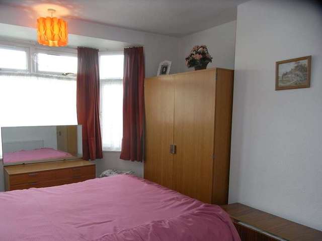  Image of 3 bedroom Semi-Detached house for sale in Grasvenor Avenue Barnet EN5 at Grasvenor Avenue  Barnet, EN5 2BY