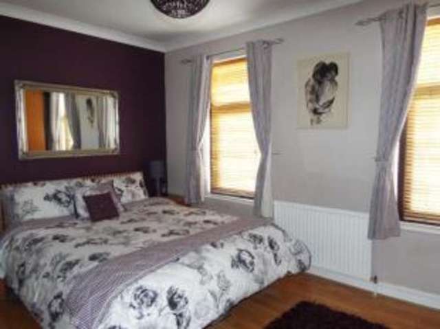  Image of 4 bedroom End of Terrace for sale in London Road Grays RM20 at Grays Essex West Thurrock, RM20 4AB